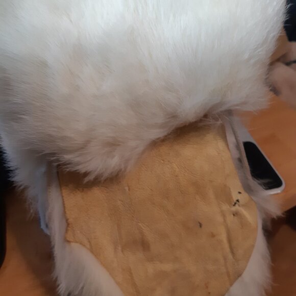 Adorable rabbit fur small puppy pouch - Picture 9 of 15